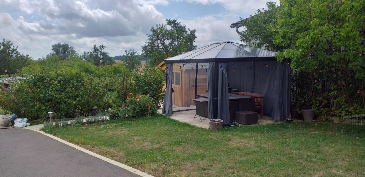 Les Gremilles Bed & Breakfast Bassoncourt ภายนอก รูปภาพ
