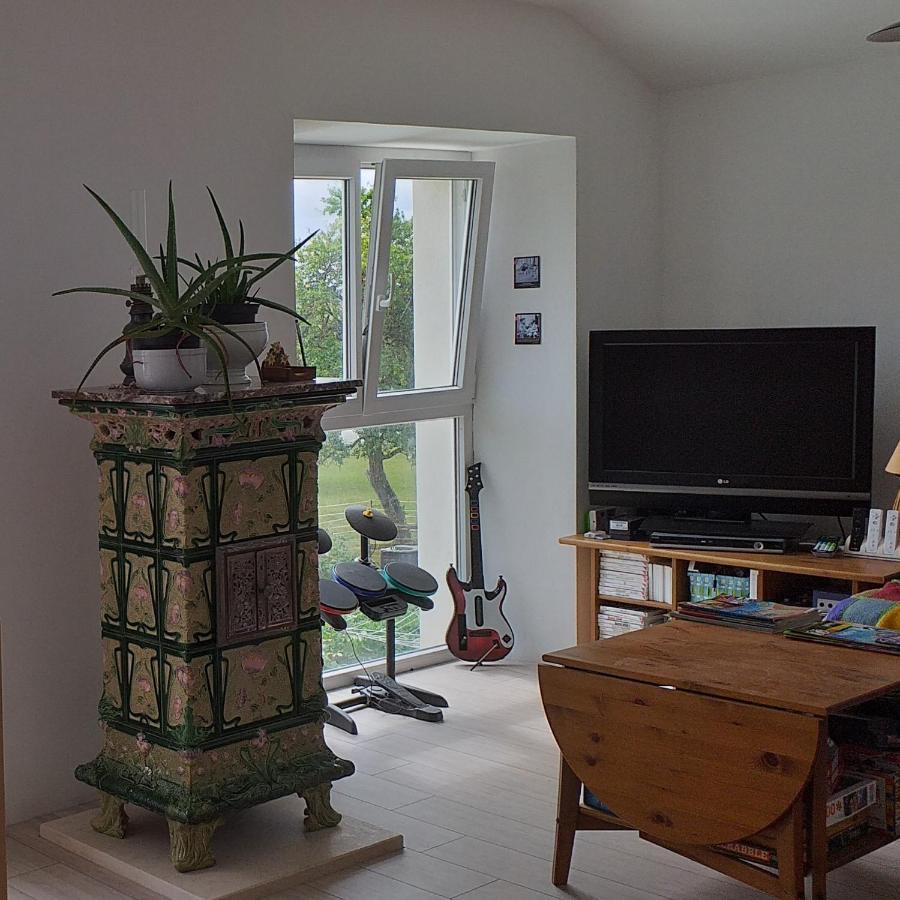 Les Gremilles Bed & Breakfast Bassoncourt ภายนอก รูปภาพ