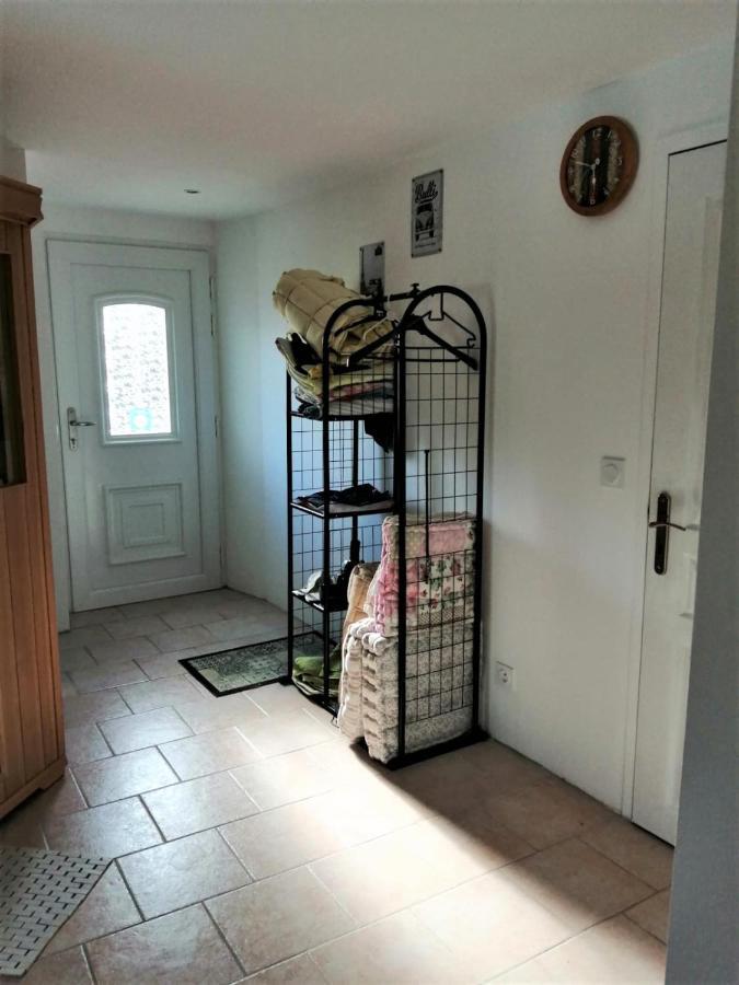 Les Gremilles Bed & Breakfast Bassoncourt ภายนอก รูปภาพ