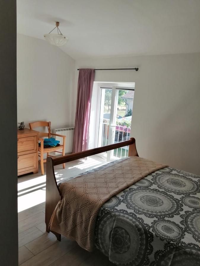 Les Gremilles Bed & Breakfast Bassoncourt ภายนอก รูปภาพ