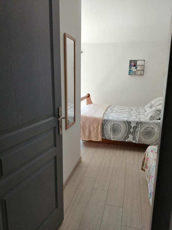 Les Gremilles Bed & Breakfast Bassoncourt ภายนอก รูปภาพ