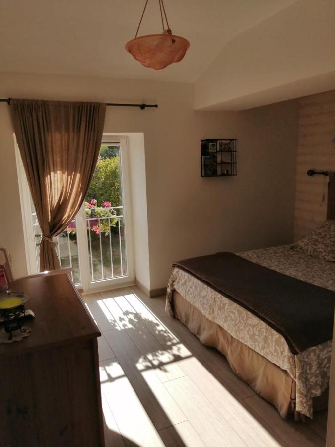 Les Gremilles Bed & Breakfast Bassoncourt ภายนอก รูปภาพ